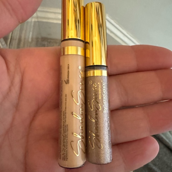 Holiday Shadow in Ornament Natural colors Senegence - Picture 5 of 5